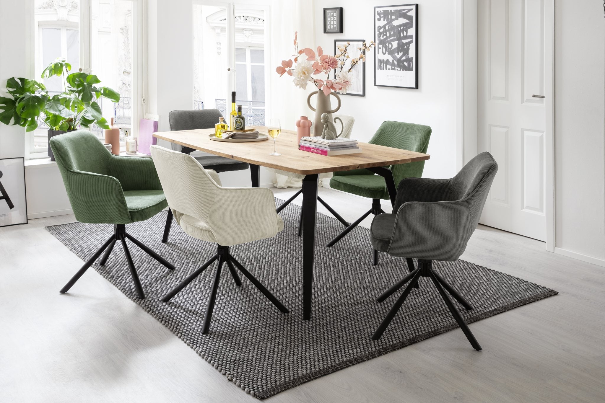 LUZON 4-Fuß Stuhl mit Armlehnen